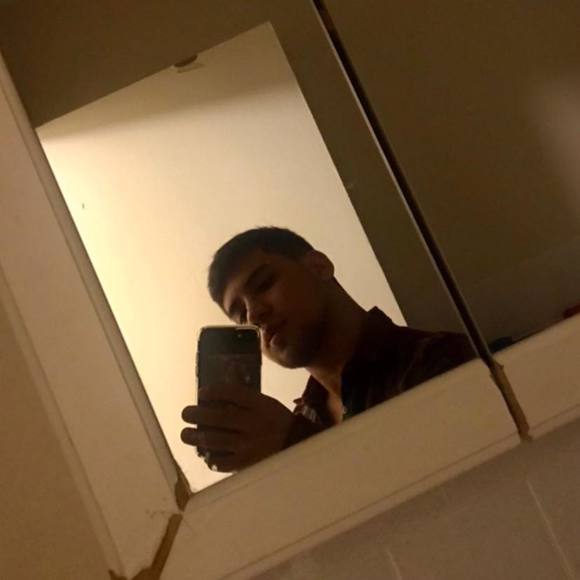 Meet your Posher, Sebastian - Picture 1 of 1